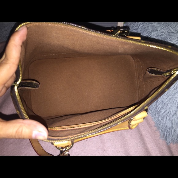 🔥SOLD🔥Gorgeous Louis Vuitton Monogram Alma PM - Picture 4 of 11